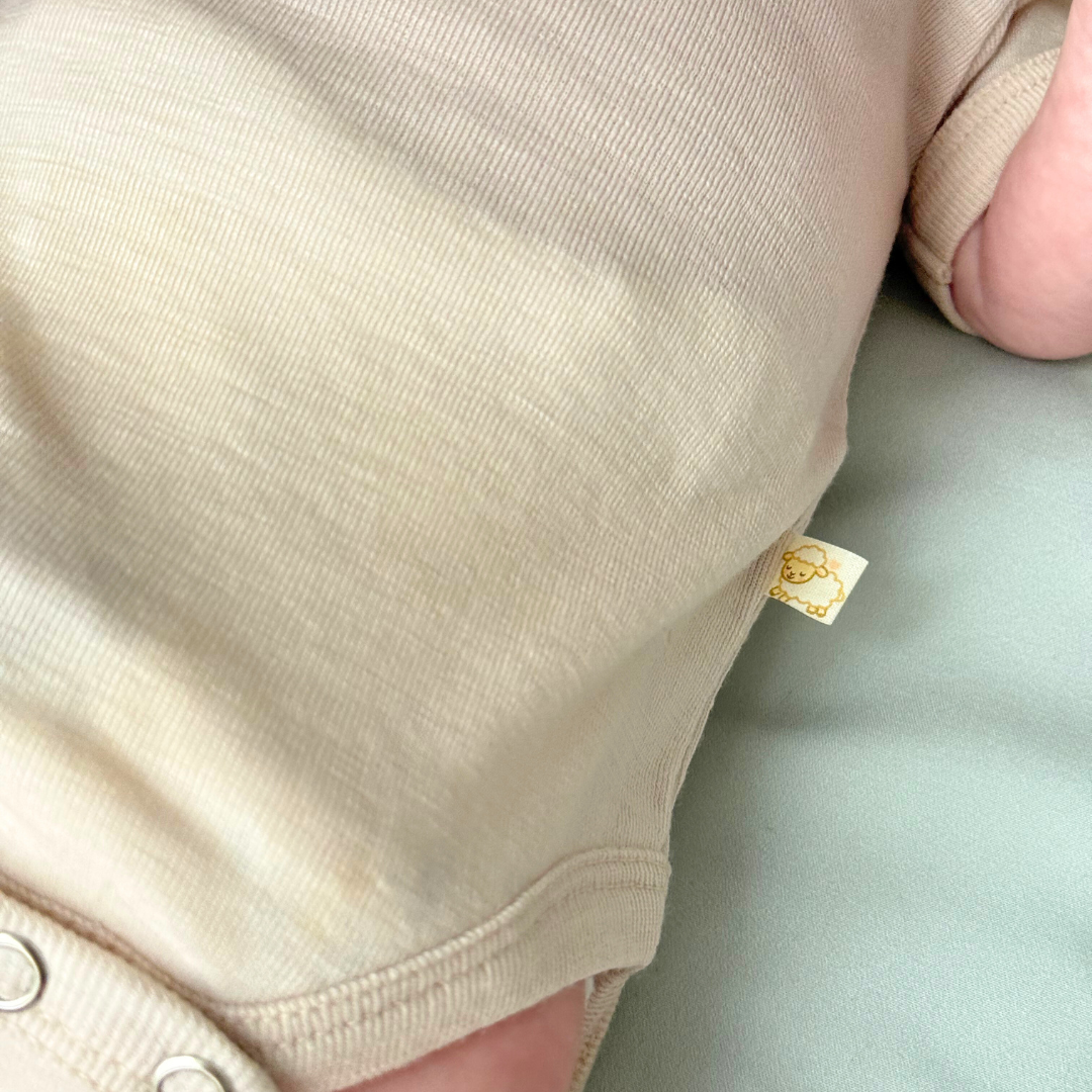Body s krátkym rukávom z 100% certifikovanej jemnej merino vlny