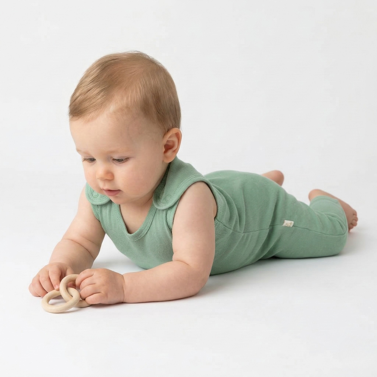 Salopetă (romper) din 100% lână merino fină organică, cu nasturi pe umeri
