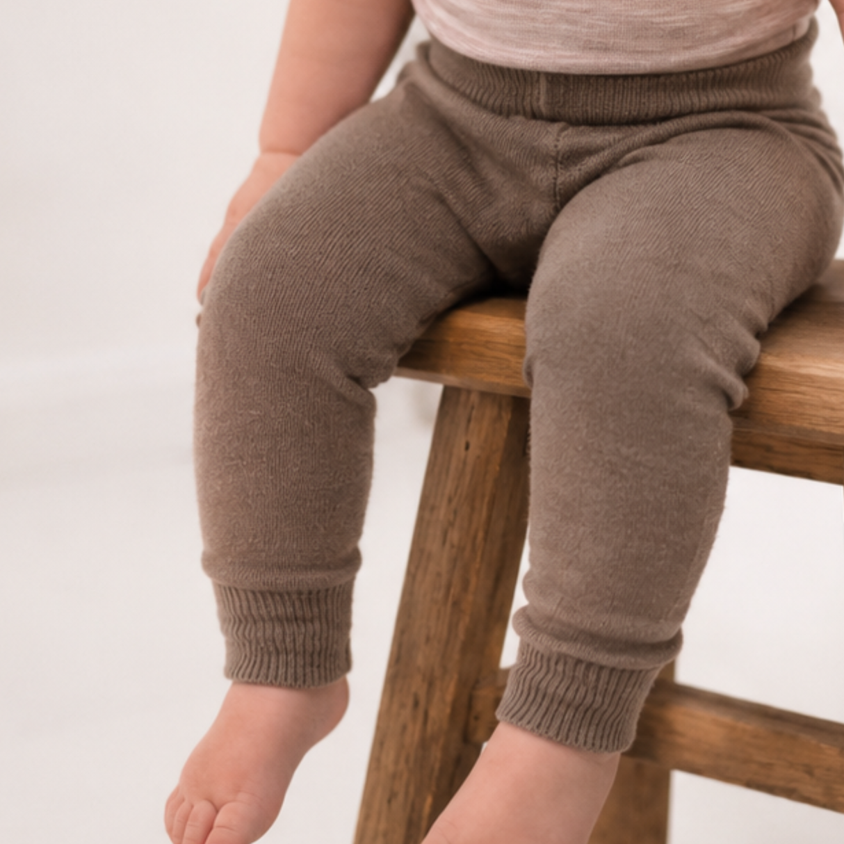 Pantaloni tricotați din lână merinos 100% organică