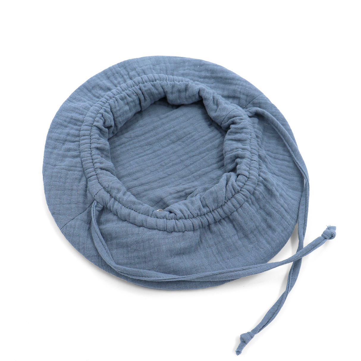 "Soft Breeze" hat made of 100% organic muslin with an extended back to protect the neck