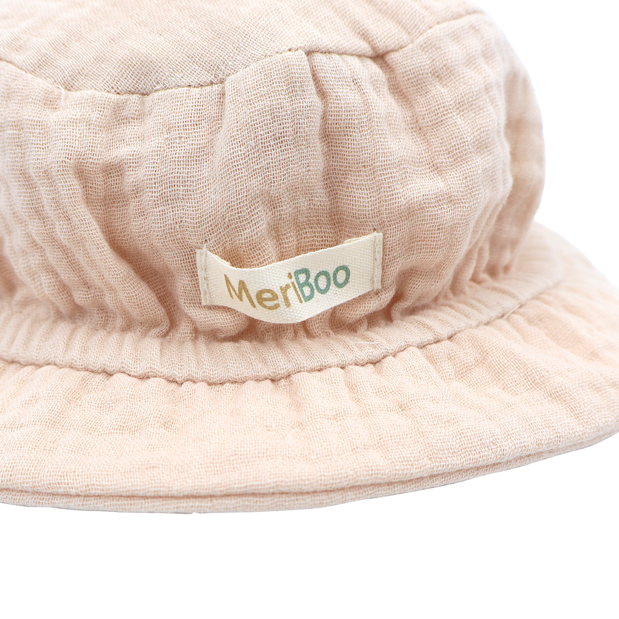 "Soft Breeze" hat made of 100% organic muslin with an extended back to protect the neck