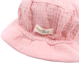 "Soft Breeze" hat made of 100% organic muslin with an extended back to protect the neck