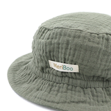 "Soft Breeze" hat made of 100% organic muslin with an extended back to protect the neck