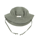 "Soft Breeze" hat made of 100% organic muslin with an extended back to protect the neck