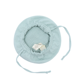 "Soft Breeze" hat made of 100% organic muslin with an extended back to protect the neck